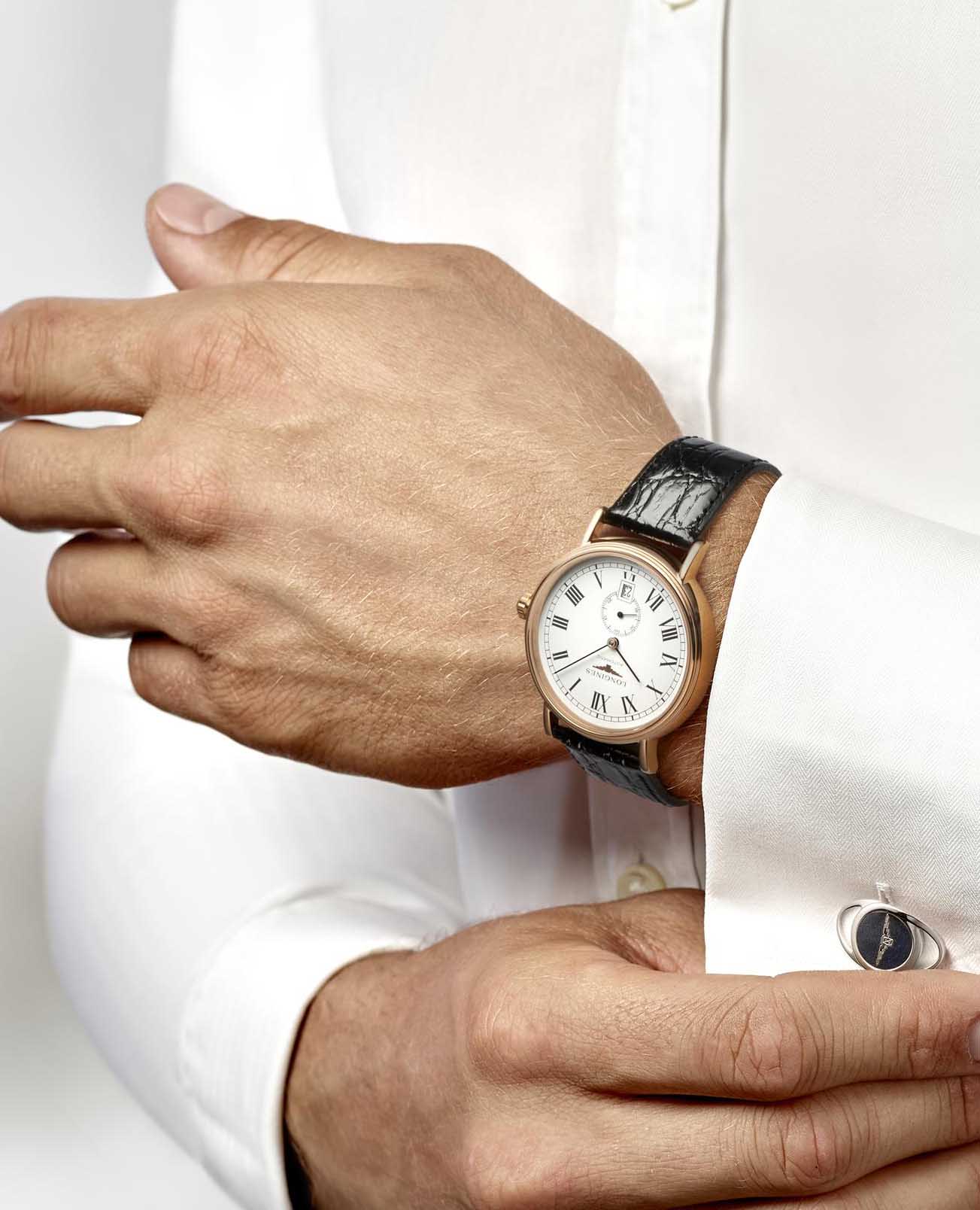 Longines Longines Presence L4.905.1.11.2 механические мужские часы часы крупный план белый циферблата